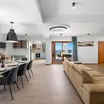 In With Wifi Holiday home *