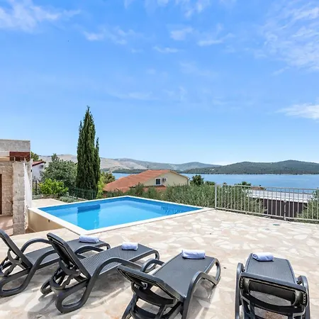 Pet Friendly In Zaboric